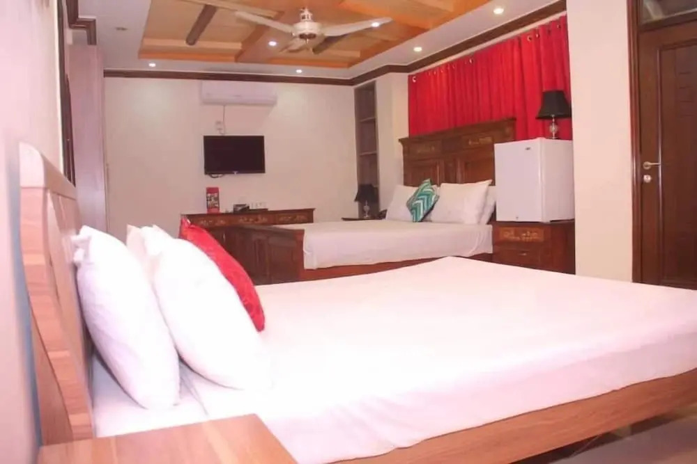 City Paradise Hotel