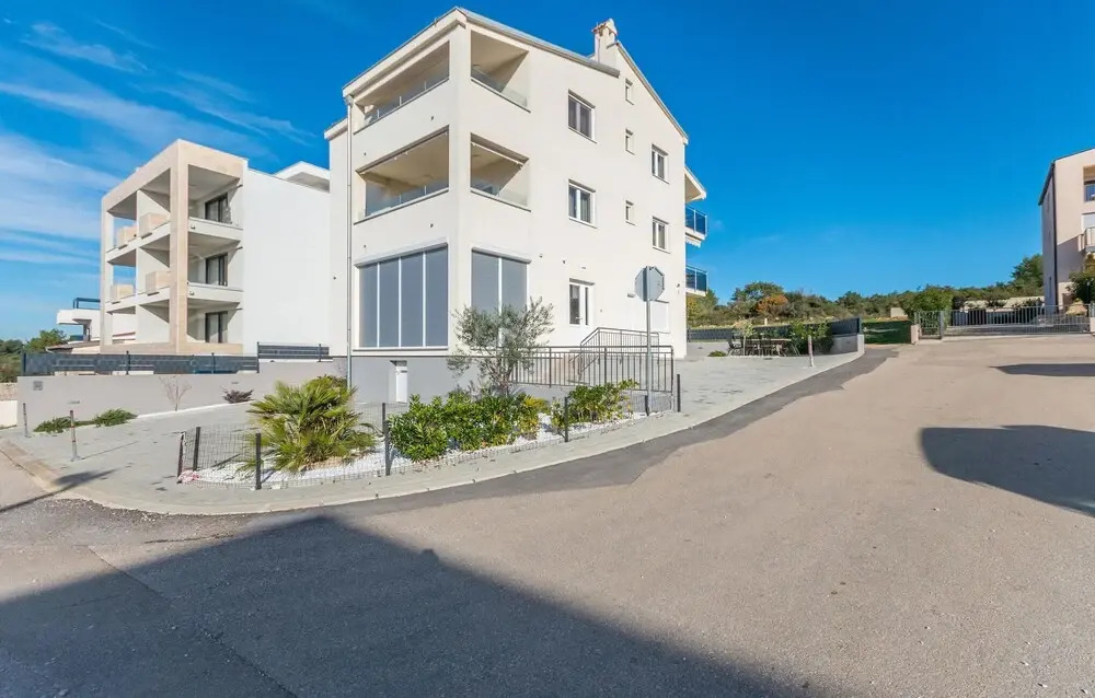 Awesome Apartment in Zadar With Wifi