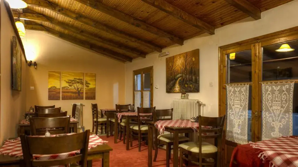 Charoula Rooms