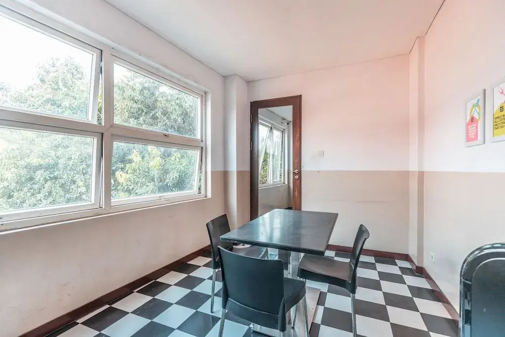 OYO Life 1437 W Residence