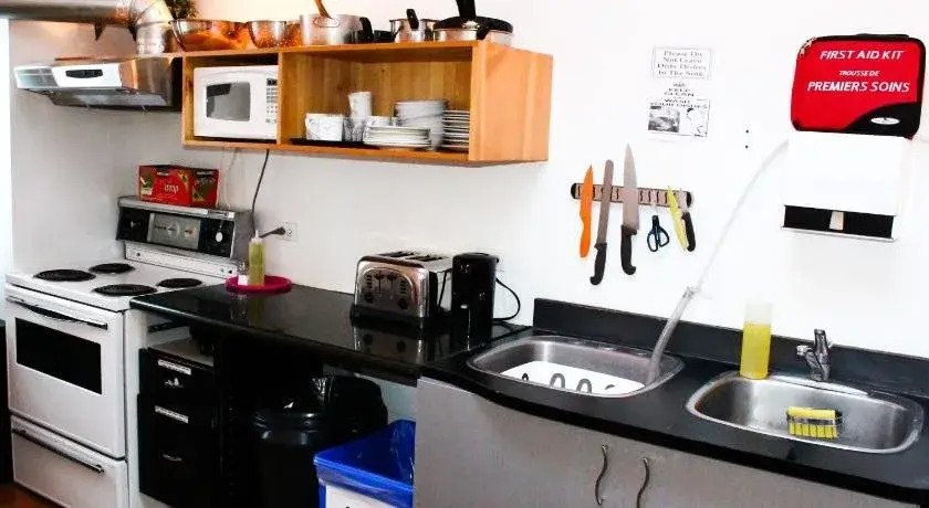 Auberge L'Apéro - Hostel