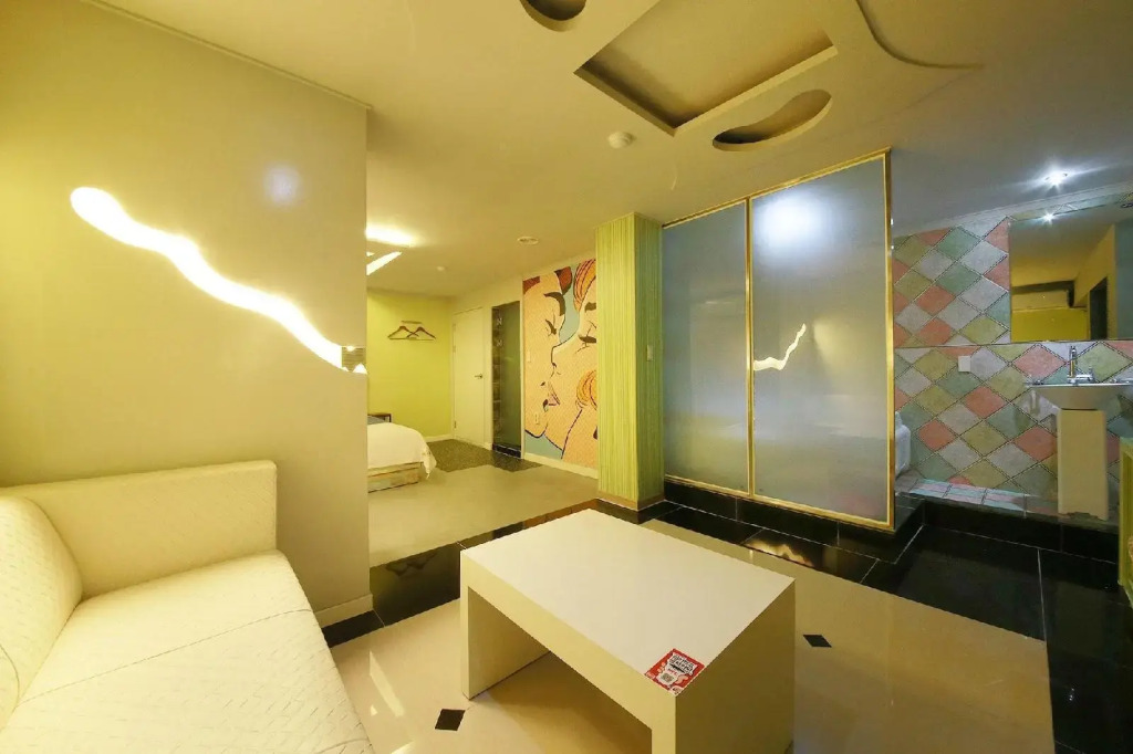 Starry Night Hotel