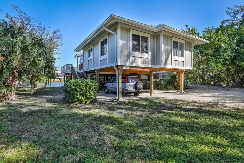 The Lakeside Beach 2 Bedroom Home