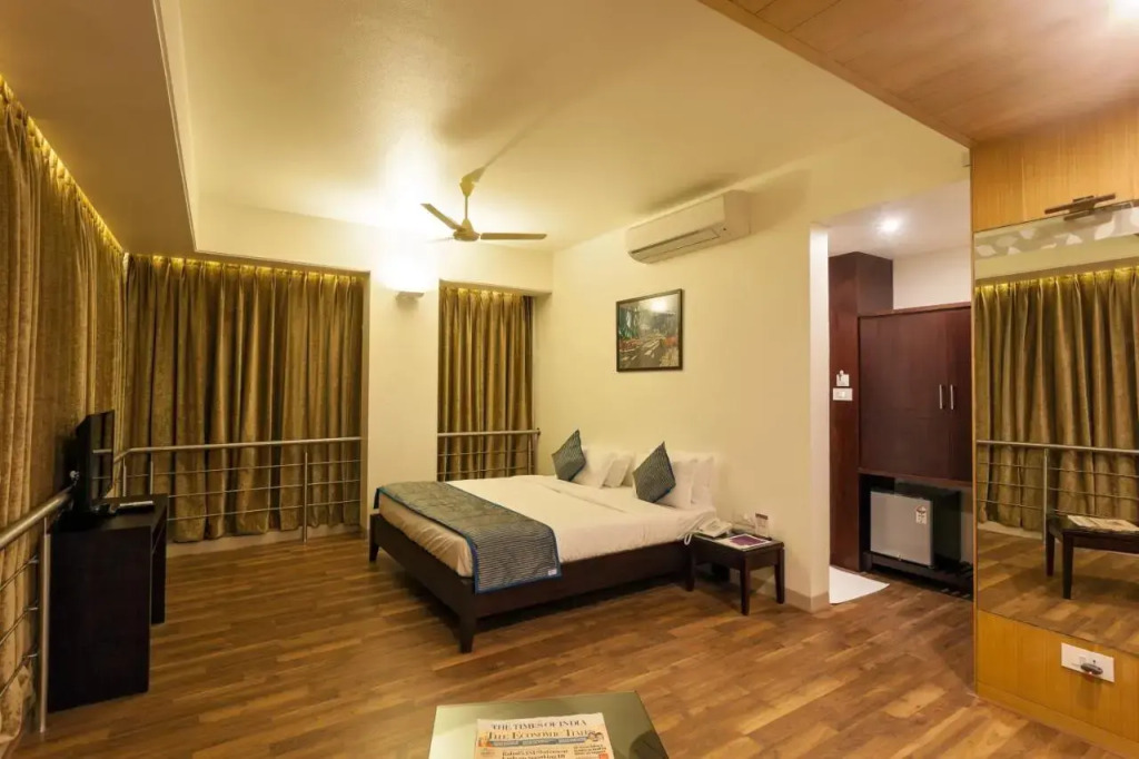 Hotel Chaitali - Pure Veg