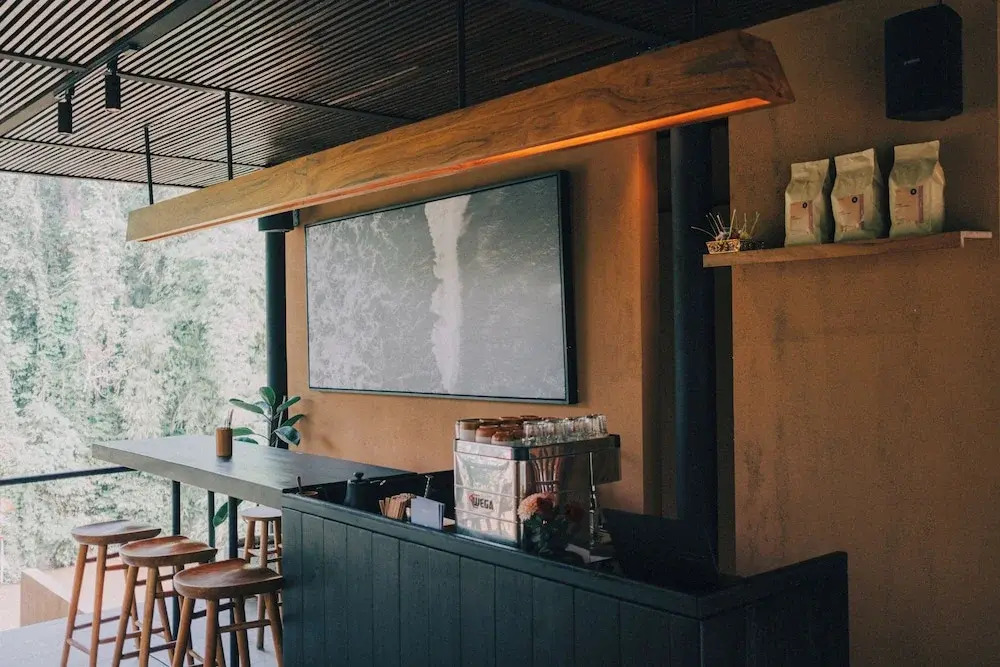 Loji Nyanyi Suite & Brew