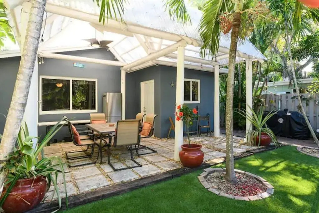 Peacock Villa 2 by Dream Vacation