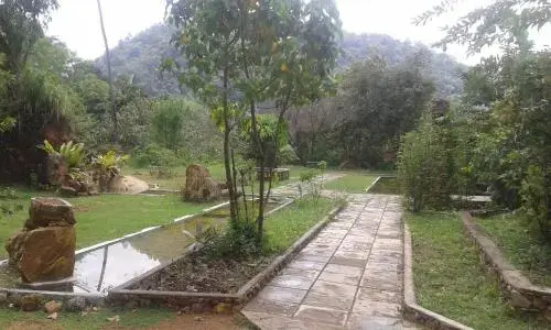 Hotel Mandira Kanda