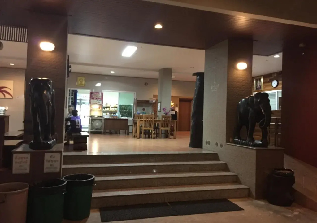 Porn 3 Hotel