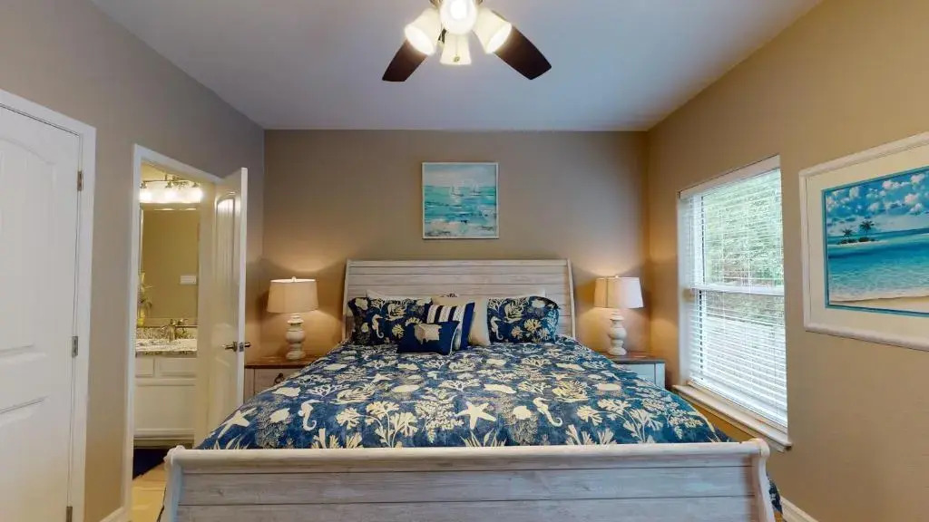CDR109 Salt Therapy 3 bedroom 3 bath Newly Remodeled, BEACH home with Shared POOL