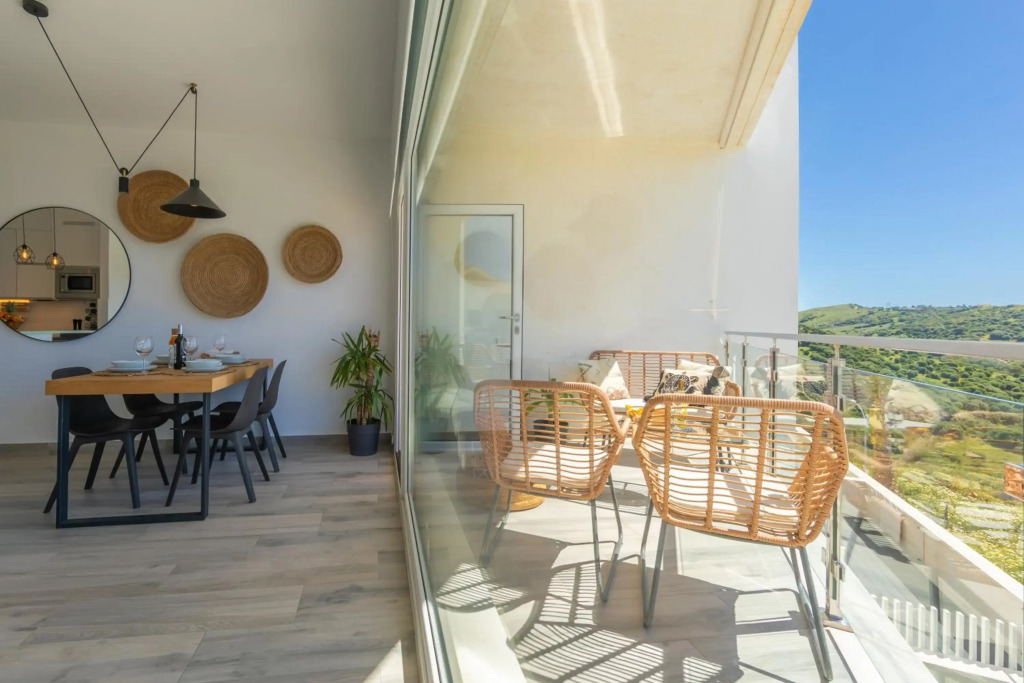 Views, Terrace & Pool - Fibre WIFI - SimplyTarifa