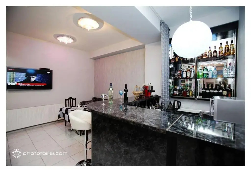 Nikos Apartments on Shartava Street