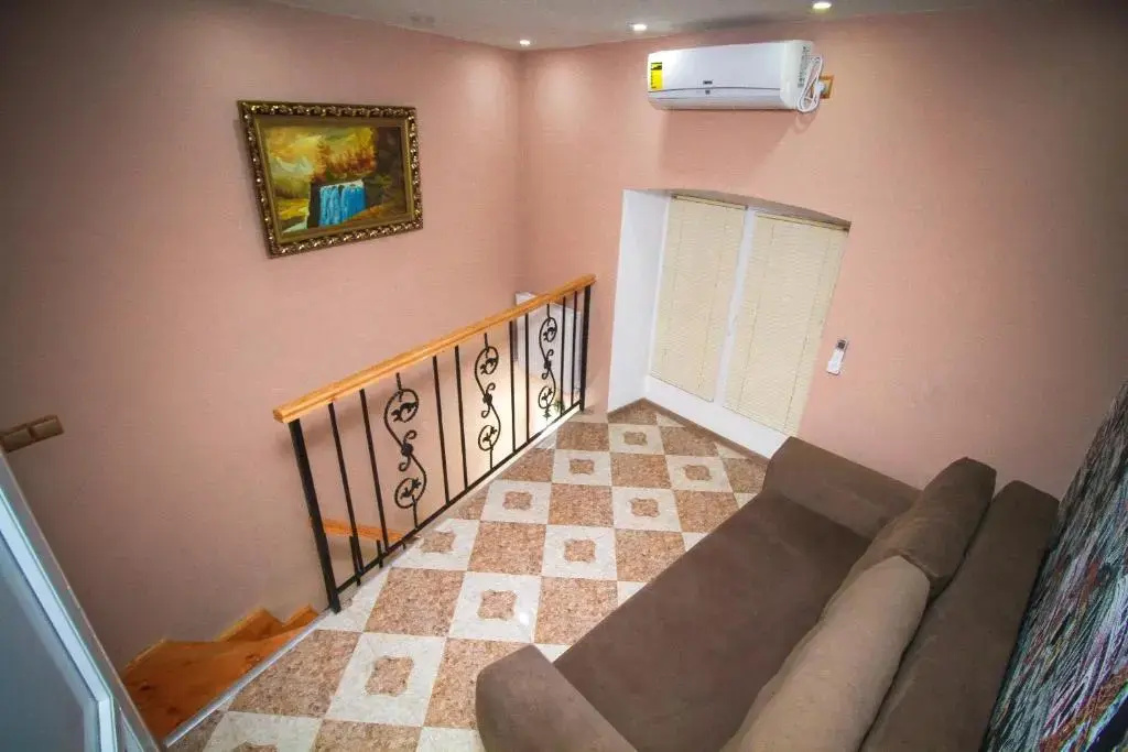 Old Tbilisi Located Appt In 19Th Century House