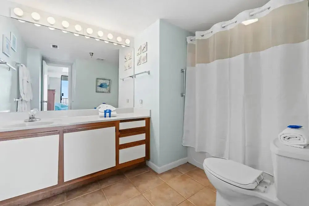 Romar Place 903