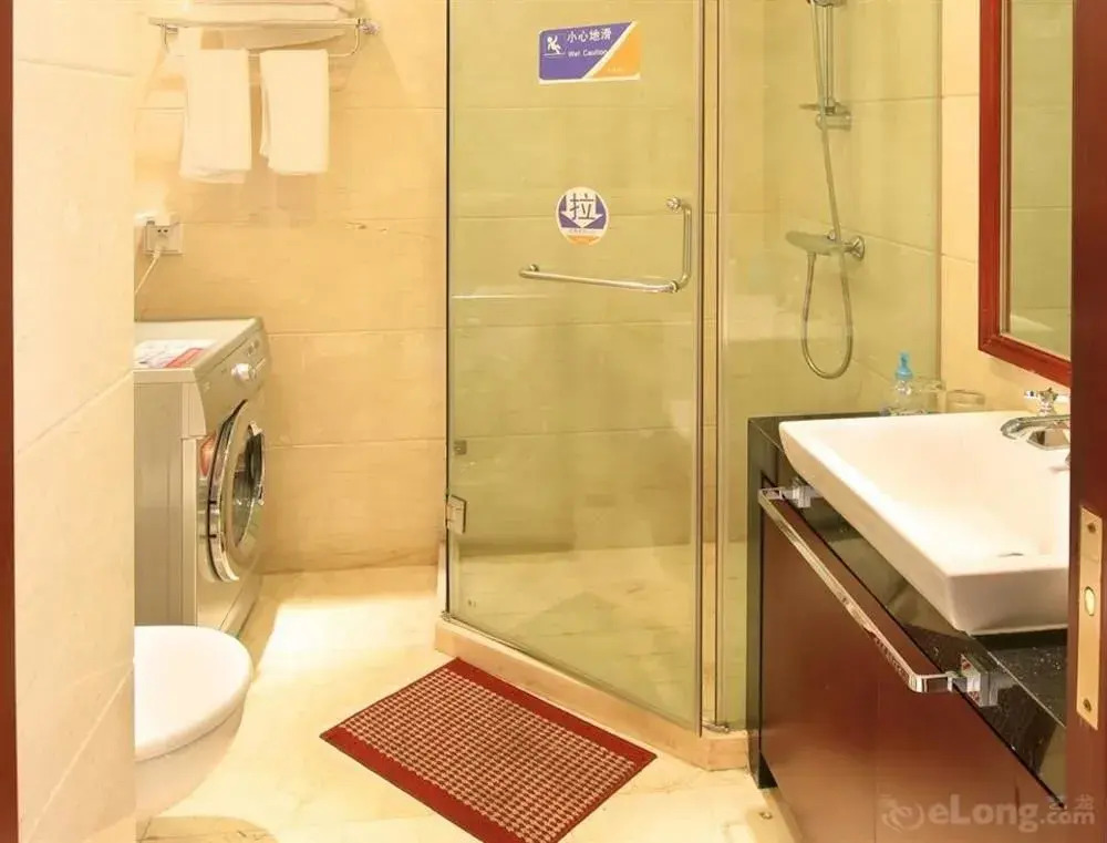C&Q Apartment Xingguang Branch