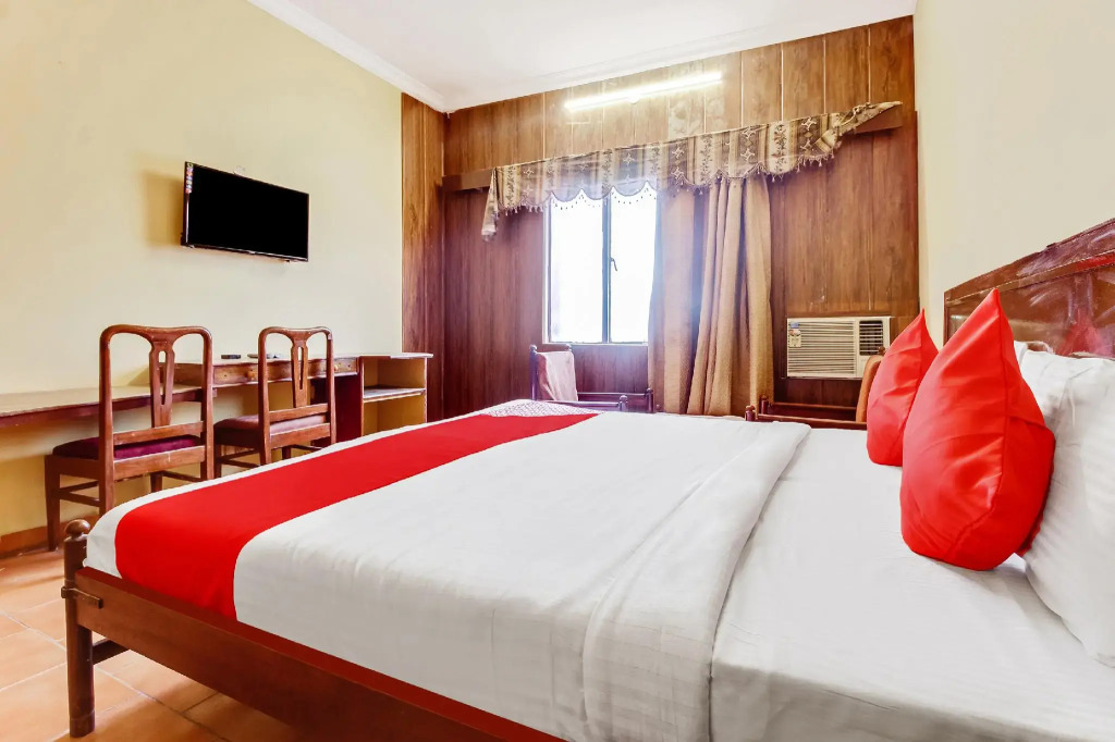 OYO 29077 Hotel Ratandeep