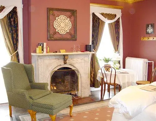 Bernadine's Stillman Inn