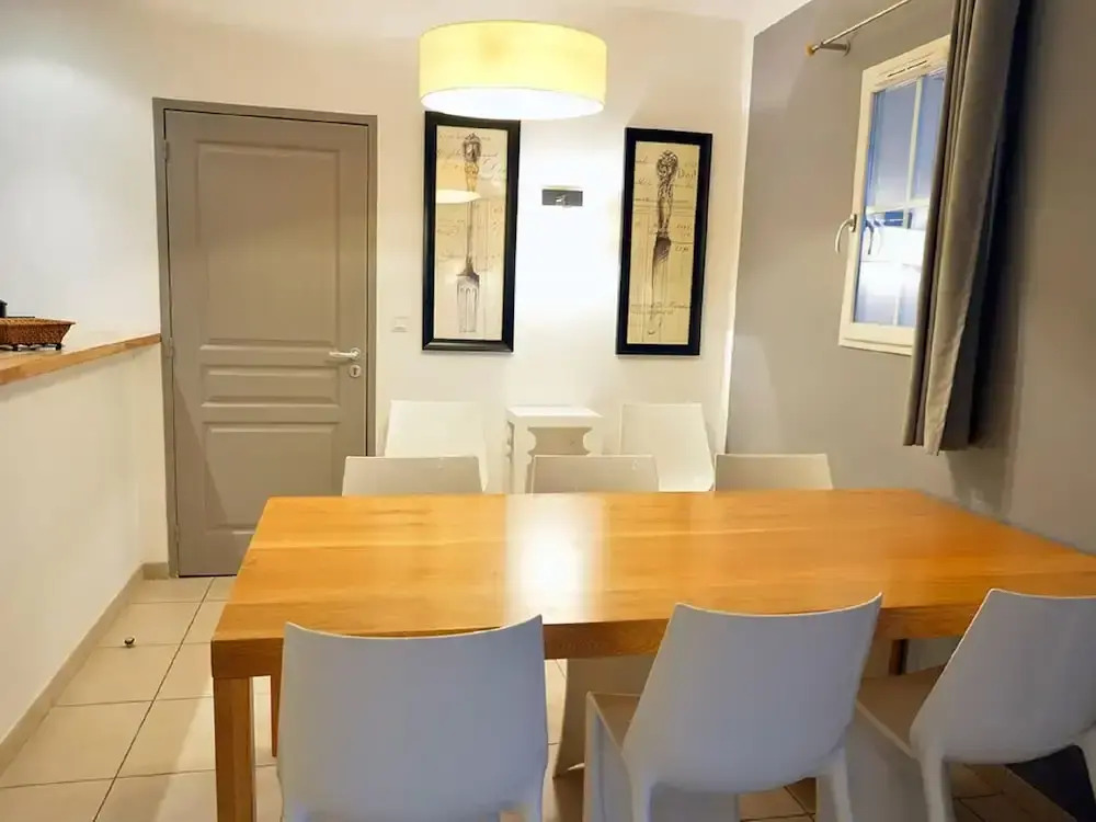 Luxury Provencal Villa With AC, in Charming Luberon Region