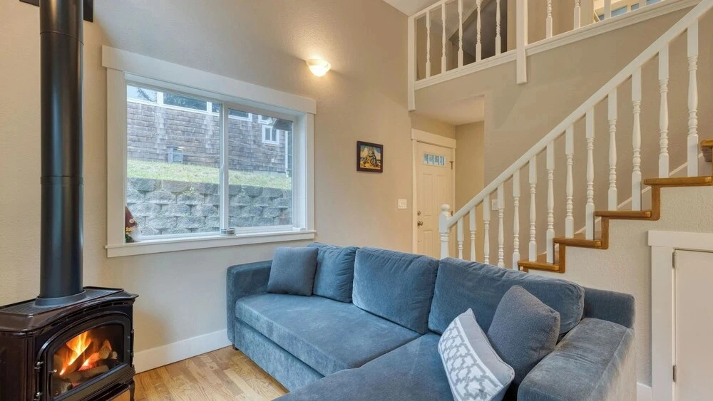 Cozy Cannon Beach Home Near Haystack Rock & Downtown Steps From the Sea by Avantstay
