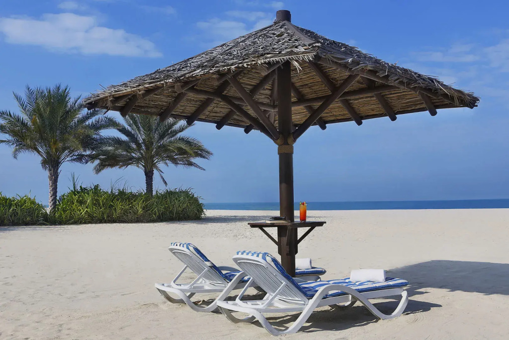 Отель Al Habtoor Grand Resort Autograph Collection