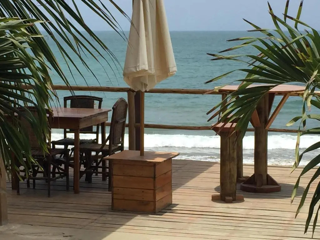 Baja Canoas Hotel