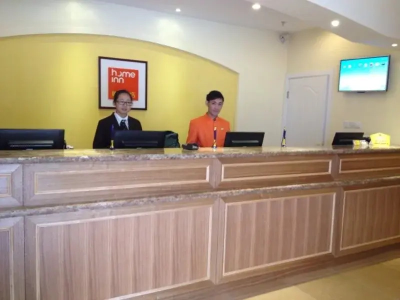 Home Inn (Kunming Beijing Road Taobao Women Street)