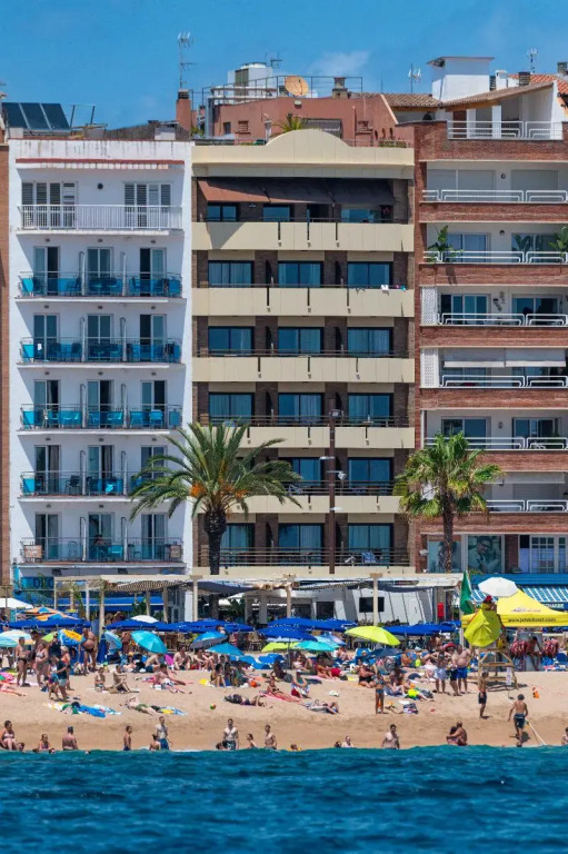 Almirall Apartaments