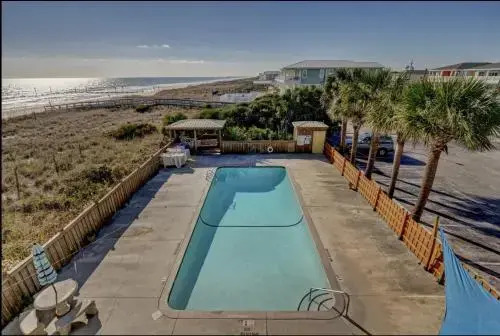 Oceaneer Hotel