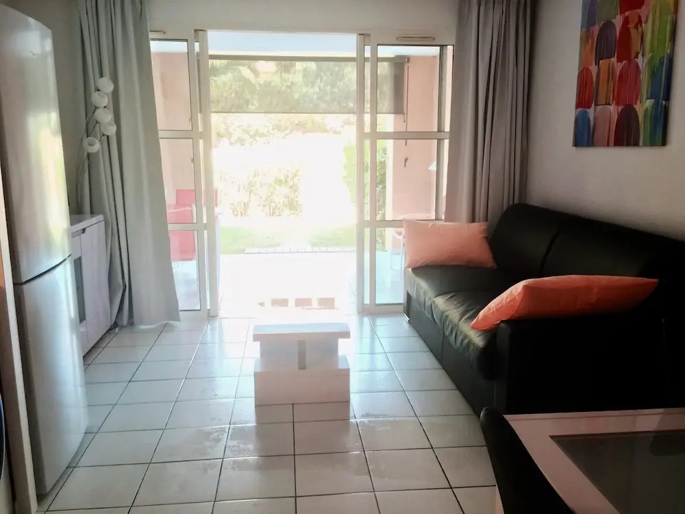 Cap Esterel Appartement climatisé Jardin Clos