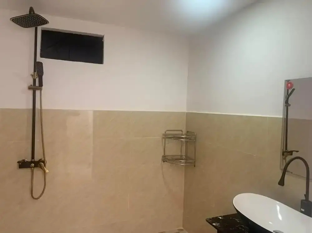 Motel Mys Dung as  Motel Lavie