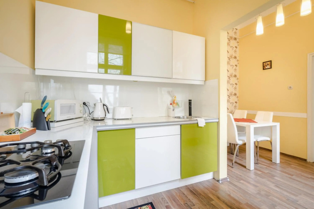 BpR Pyvo Street Home with balcony