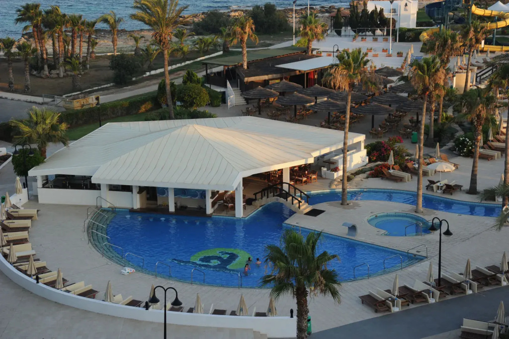 Adams Beach Hotel & Spa