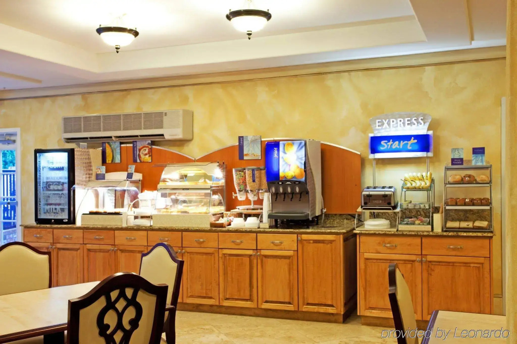 Holiday Inn Express & Suites Lafayette South by IHG