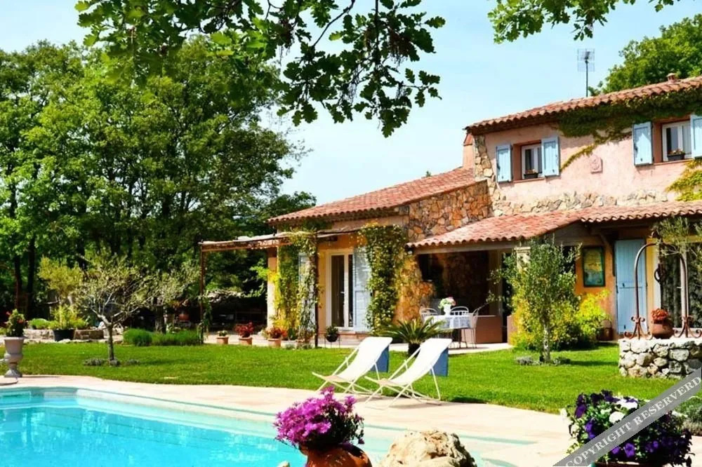 Le Clos dEima