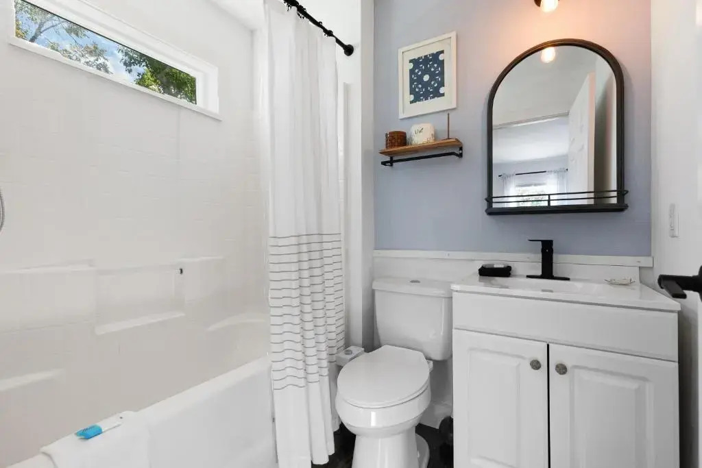 79 Sandbar Ln - Folly in Love - Renovated Private Home - Sunset Views