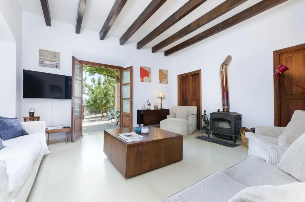 PUIG DE GARRAFA - Villa with sea views in Andratx. Free WiFi