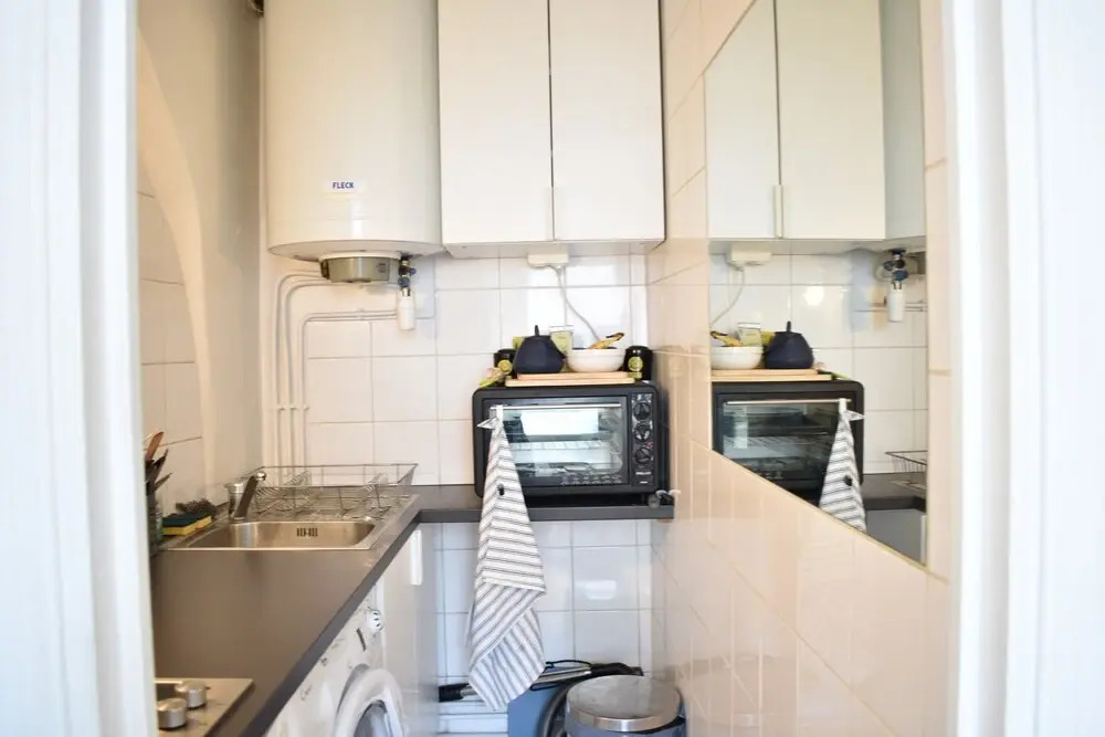 1 Bedroom Apartment In Central Paris