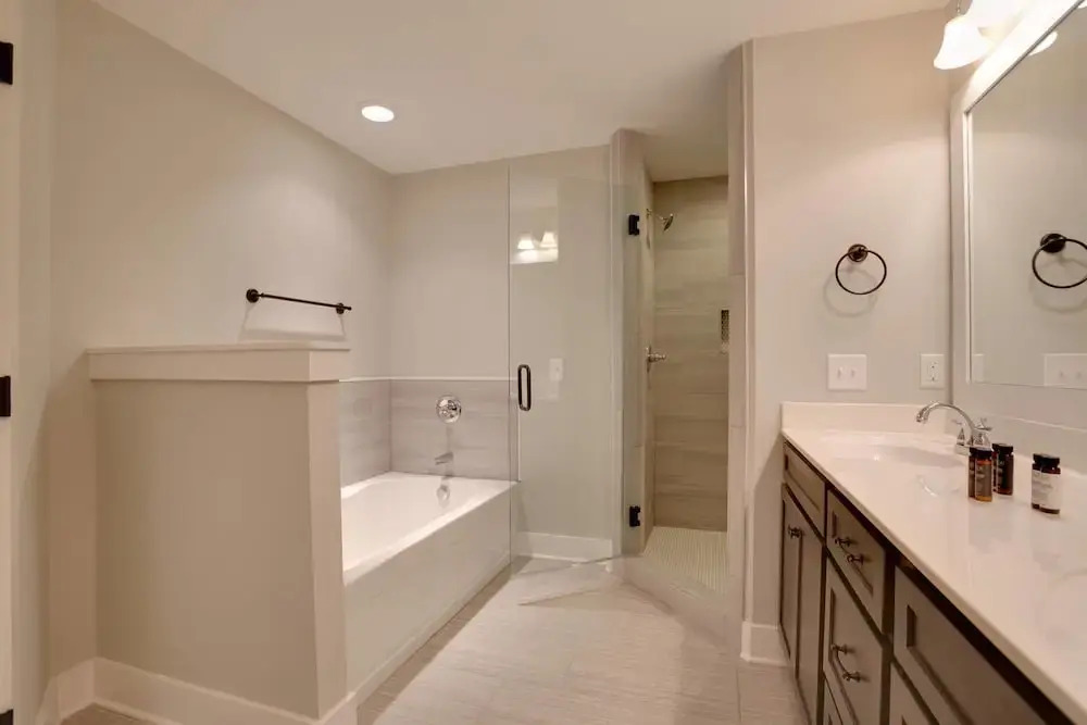 Industrial 3br/2.5ba Home Mins to DT by Domio