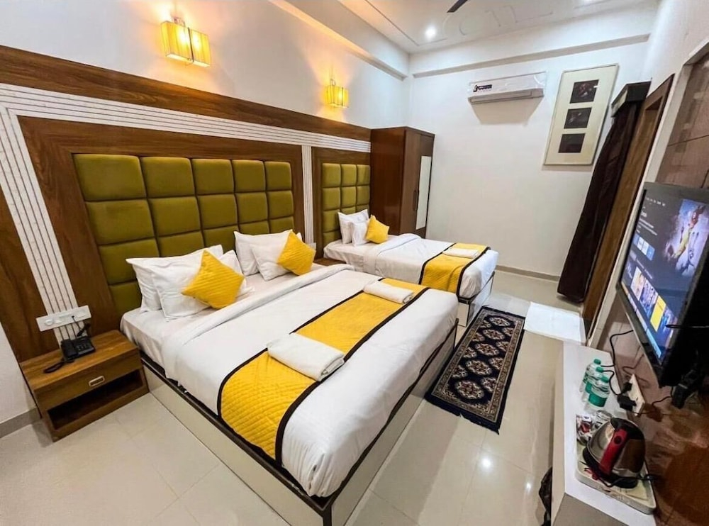 Atlantiis Suites By Signature Stayz Near Taj Mahal