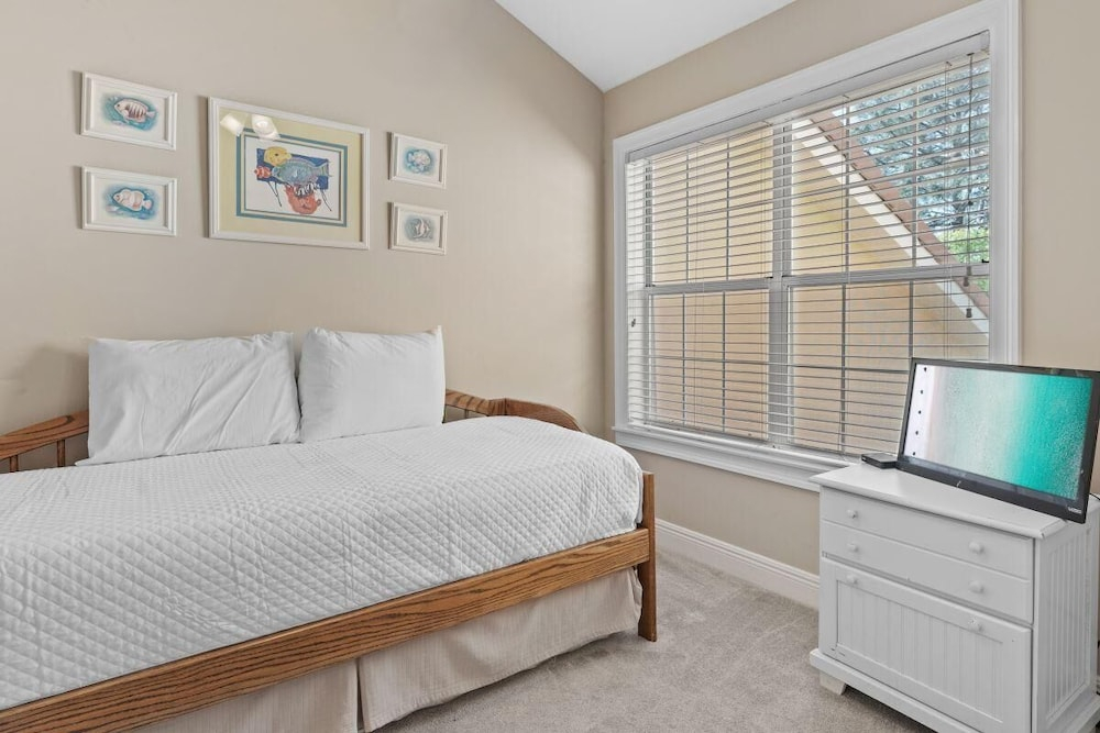 Vantage Pointe 43