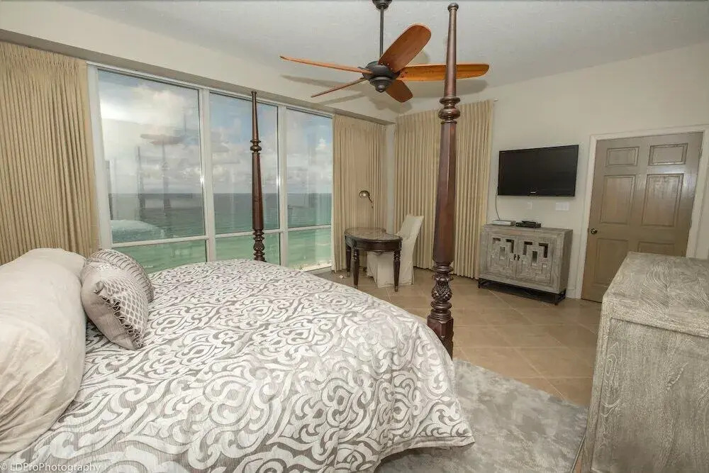 Oceania 906 3 Bedroom Condo by RedAwning