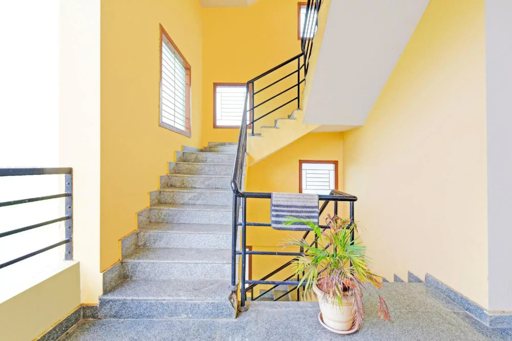 OYO 92953 Sri Navya Grand