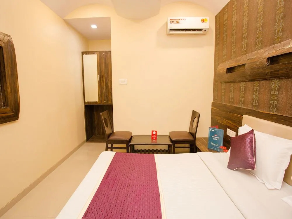 OYO 8759 Hotel Adore Palace