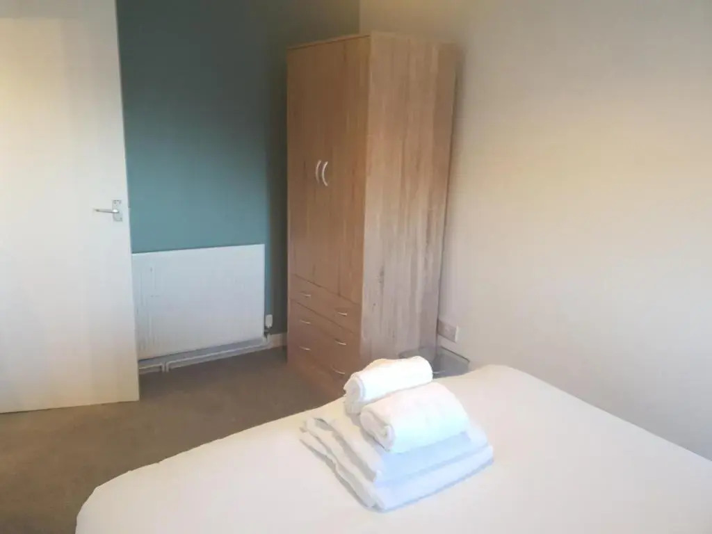 Topzy-Turvy - 1 Bedroom Apartment