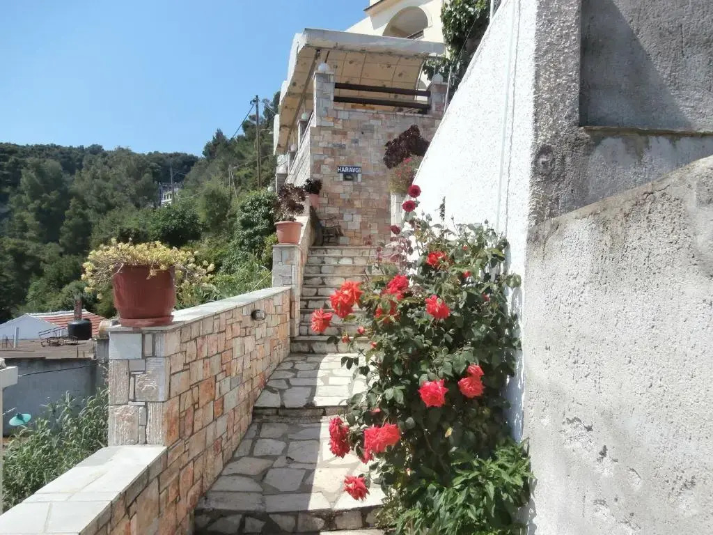 Haravgi Hotel