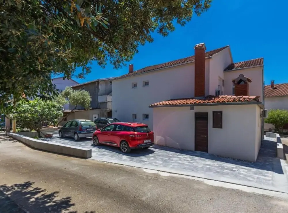Spacious Two sis Apartments in Zadar With Terrace