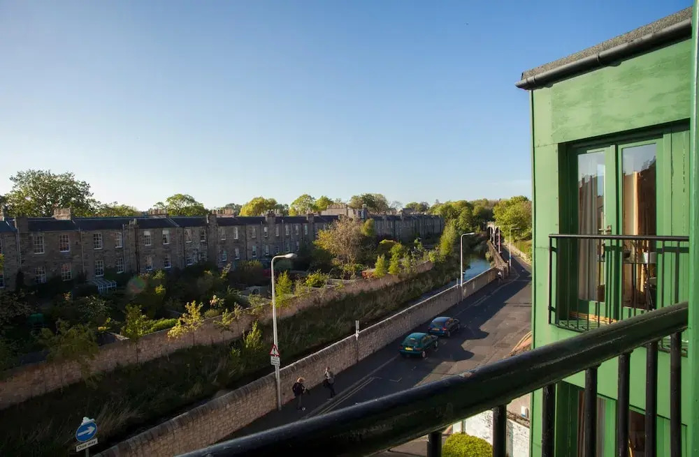 Sunny Flat W/parking Near Royal Botanic Garden
