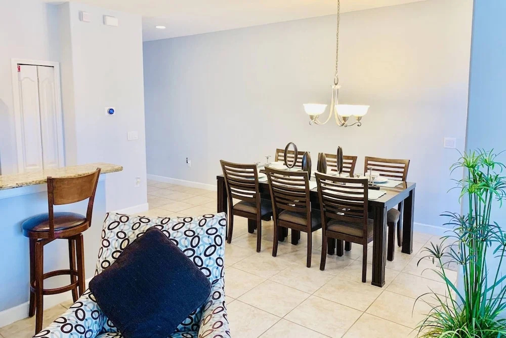 3083 Paradise Palms