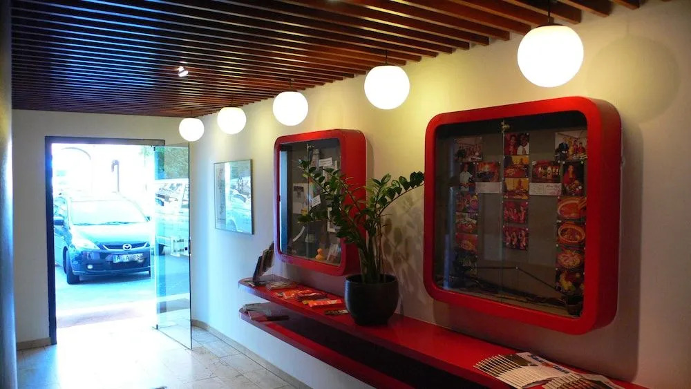 Hotel Meran Hallenbad & Sauna