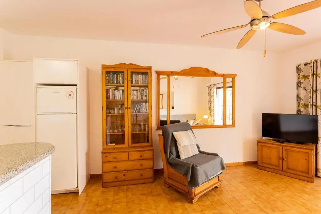 1 bedroom ground floor apartment