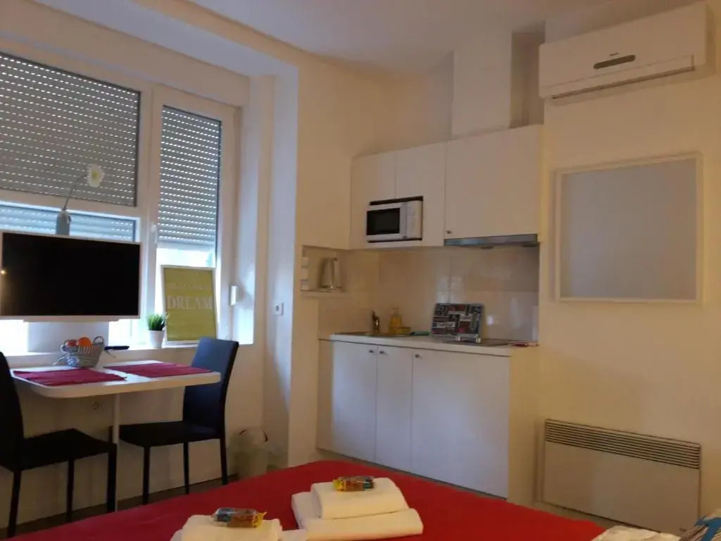 Haustor Apartments